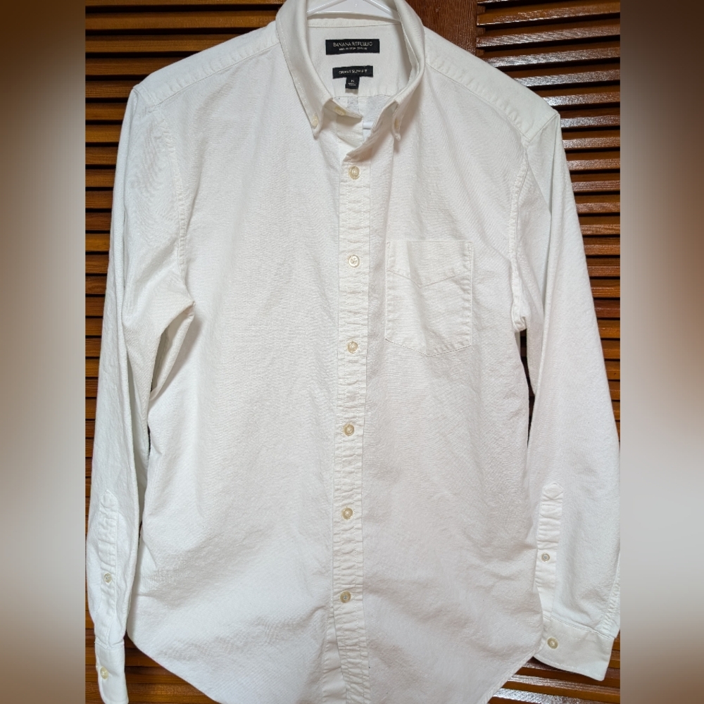 Banana Republic Oxford Cloth Button Down